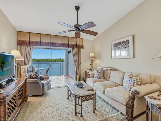 1045 Mainsail Dr 413, Naples, Florida 34114