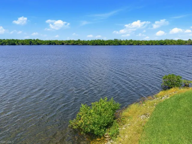 1045 Mainsail Dr 413, Naples, Florida 34114