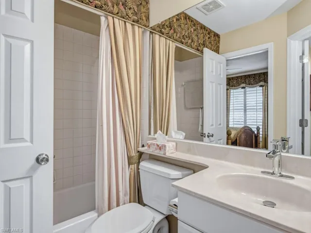 1045 Mainsail Dr 413, Naples, Florida 34114