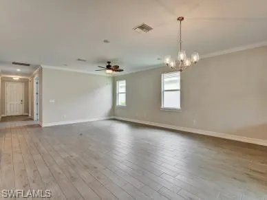 DINING & FAMILY ROOM