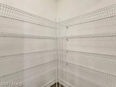 WALK IN PANTRY