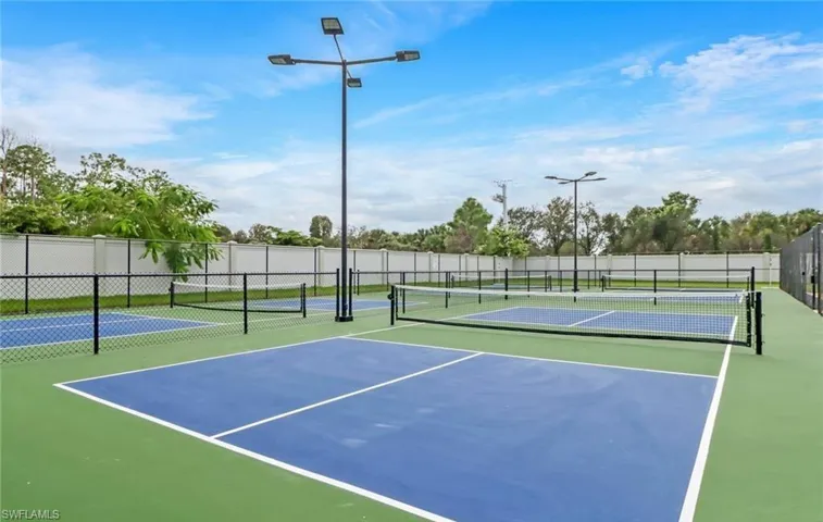 4 PICKLEBALL COURTS