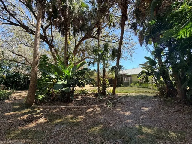 live in a botanical garden!