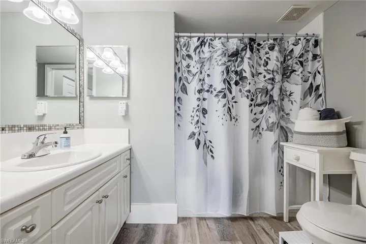 1240  Wildwood Lakes  BLVD, Naples, FL 34104