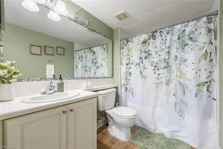 1240  Wildwood Lakes  BLVD, Naples, FL 34104