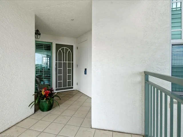 430  Cove Tower  DR, Naples, FL 34110