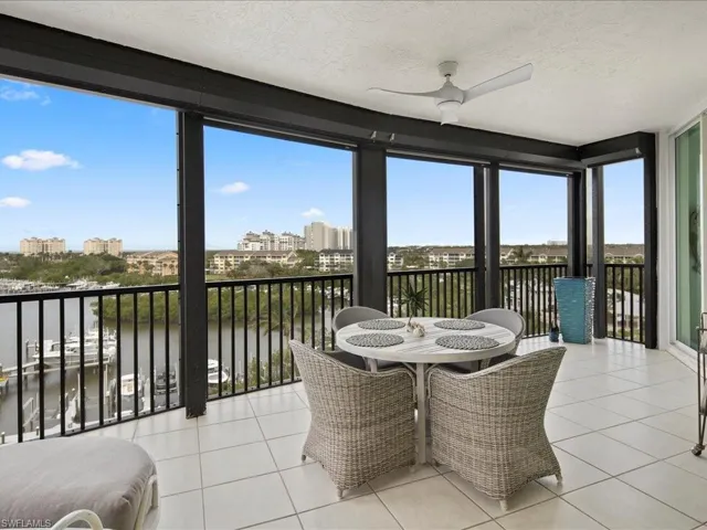 Oversized Lanai with NEW screens