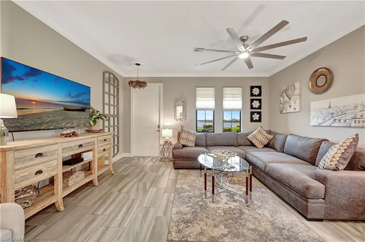1431  Santiago  CIR, Naples, FL 34113