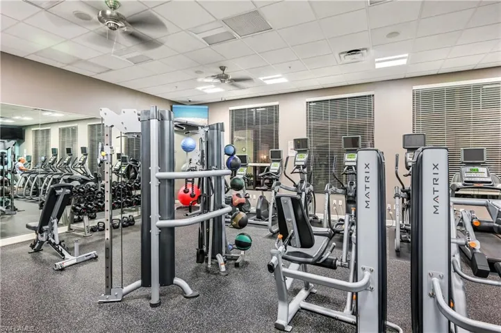 1431  Santiago  CIR, Naples, FL 34113