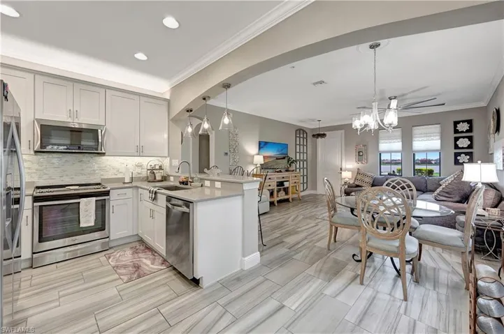 1431  Santiago  CIR, Naples, FL 34113