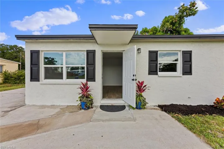 4951  Orange Grove  BLVD, North Fort Myers, FL 33903