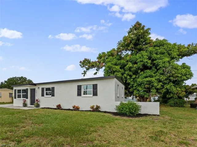 4951  Orange Grove  BLVD, North Fort Myers, FL 33903