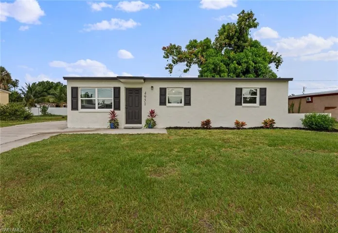 4951  Orange Grove  BLVD, North Fort Myers, FL 33903