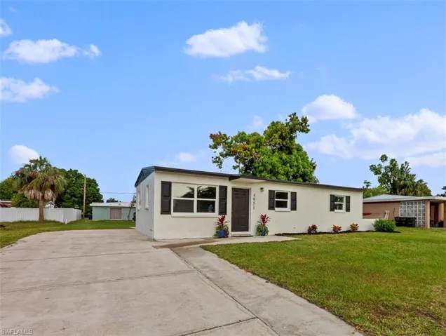 4951  Orange Grove  BLVD, North Fort Myers, FL 33903