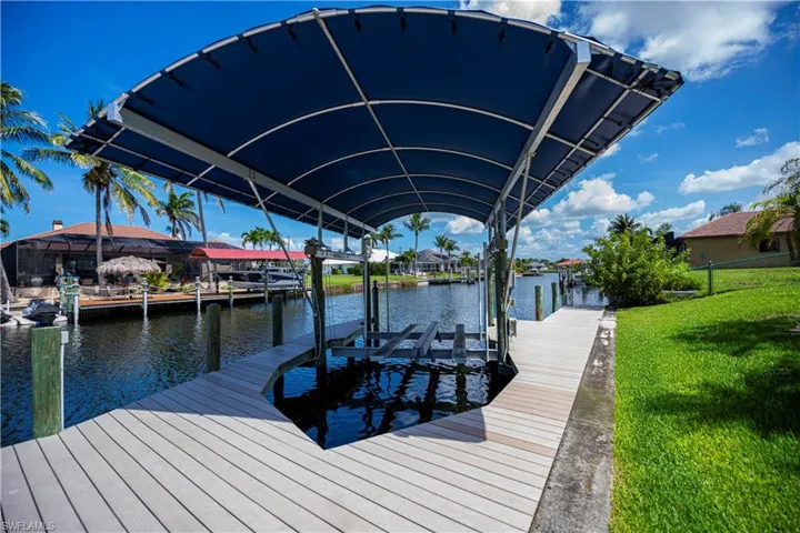 12,000 lb boat lift