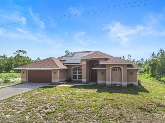 718  Willard  AVE, Lehigh Acres, FL 33972