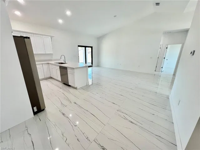 209  Homer N AVE, Lehigh Acres, FL 33971