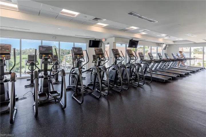 222  Foxtail  CT, Naples, FL 34104