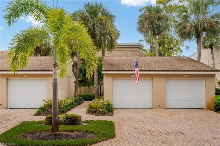 222  Foxtail  CT, Naples, FL 34104