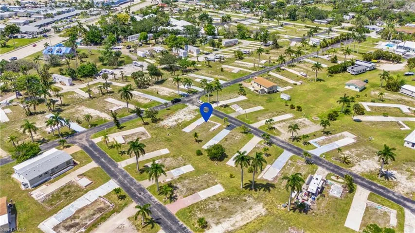 26  Cottonwood  DR, Fort Myers, FL 33908