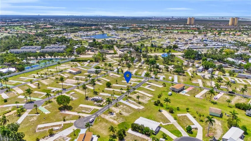 26  Cottonwood  DR, Fort Myers, FL 33908