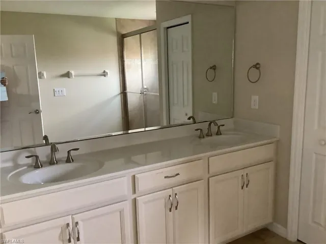 3879  Tilbor  CIR, Fort Myers, FL 33916