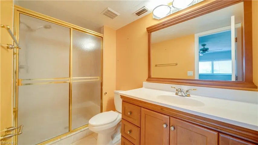 Full Bath in Suite 1