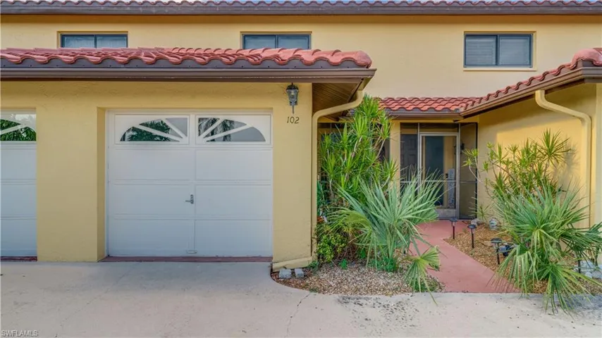 Welcome Home! 1109 SE 40th St #102 Cape Coral, FL 33904