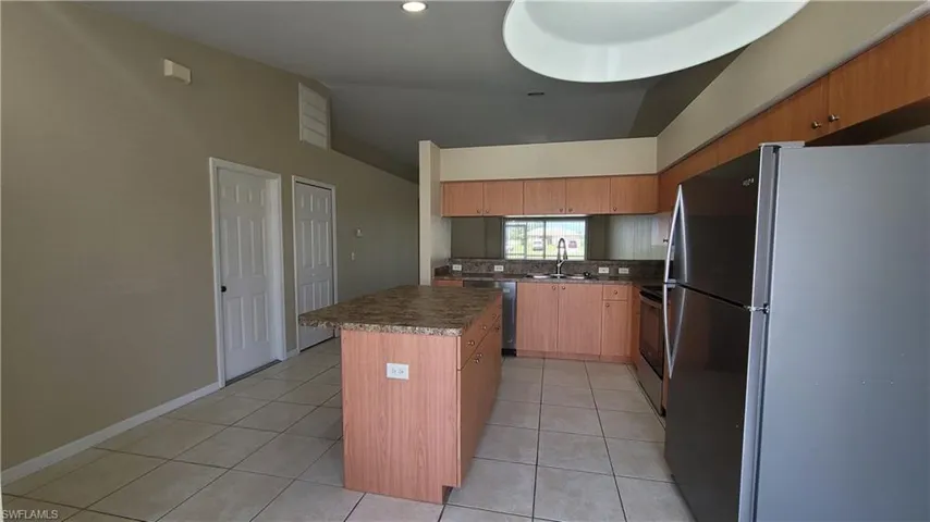 2026 Andalusia Blvd, Cape Coral, Florida 33909