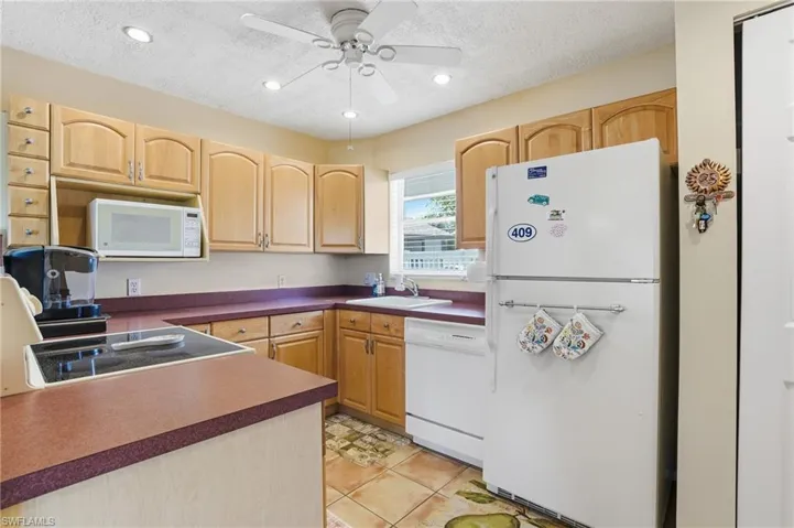 4289 Island Cir 1, Fort Myers, Florida 33919