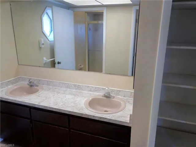 1405 SE 34th  TER, Cape Coral, FL 33904