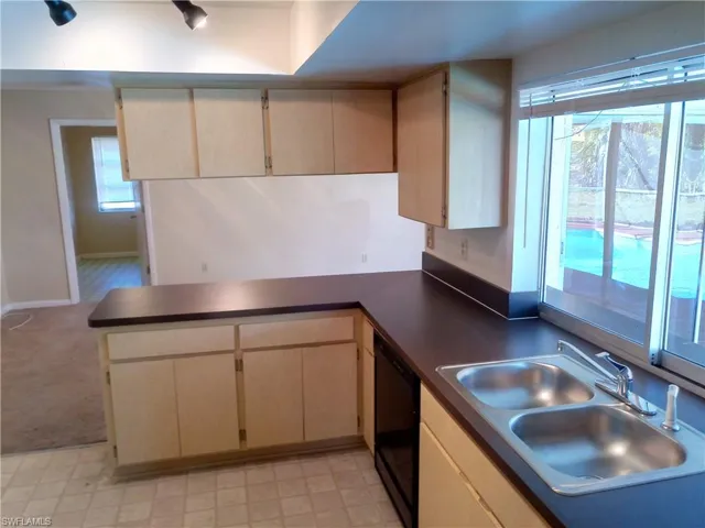 1405 SE 34th  TER, Cape Coral, FL 33904