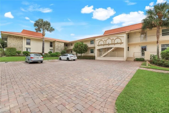 Welcome to Cherrystone Court! Living well on Oyster Bay!