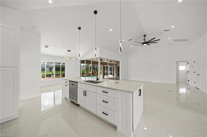 624 Ne 2nd Pl, Cape Coral, Florida 33909