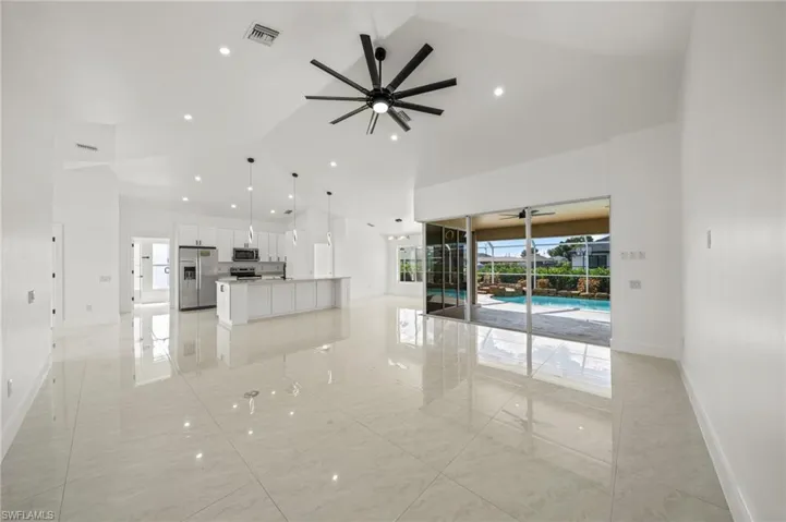 624 Ne 2nd Pl, Cape Coral, Florida 33909