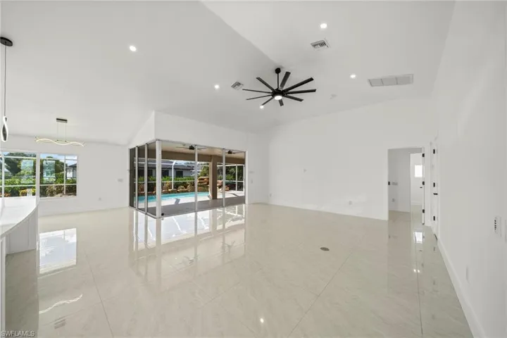624 Ne 2nd Pl, Cape Coral, Florida 33909