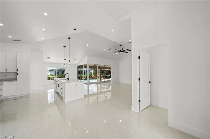 624 Ne 2nd Pl, Cape Coral, Florida 33909