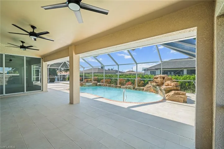 624 Ne 2nd Pl, Cape Coral, Florida 33909