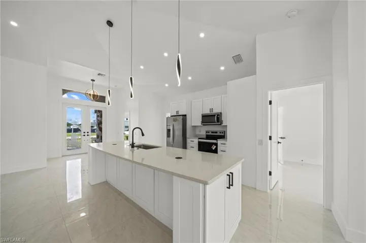 624 Ne 2nd Pl, Cape Coral, Florida 33909