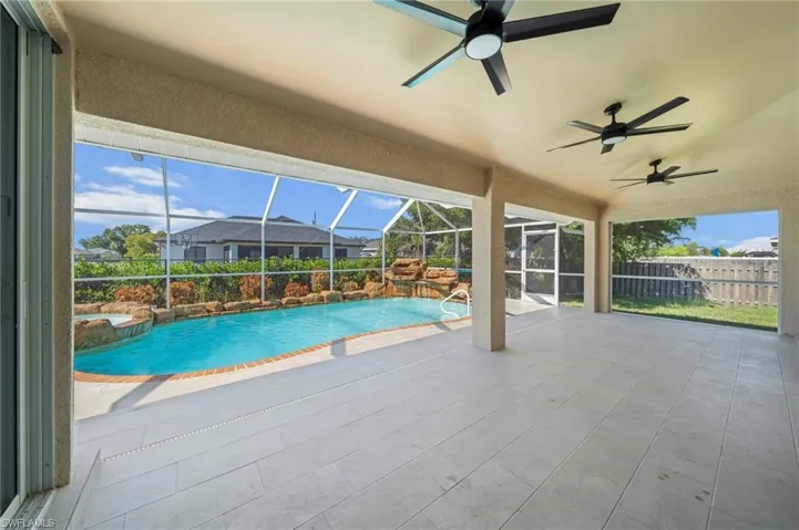 624 Ne 2nd Pl, Cape Coral, Florida 33909