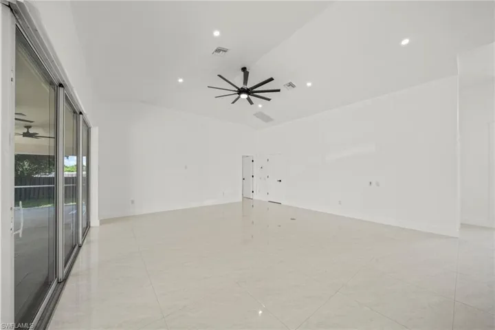 624 Ne 2nd Pl, Cape Coral, Florida 33909