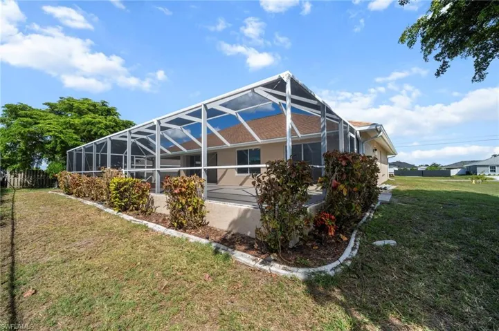 624 Ne 2nd Pl, Cape Coral, Florida 33909