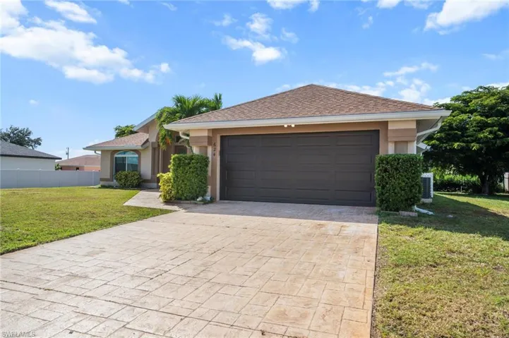 624 Ne 2nd Pl, Cape Coral, Florida 33909