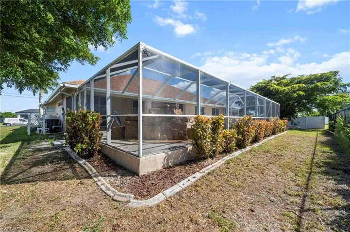 624 Ne 2nd Pl, Cape Coral, Florida 33909