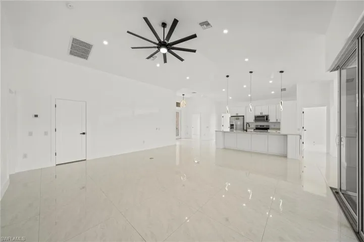 624 Ne 2nd Pl, Cape Coral, Florida 33909