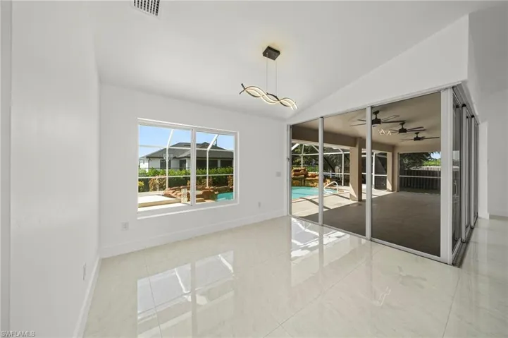 624 Ne 2nd Pl, Cape Coral, Florida 33909