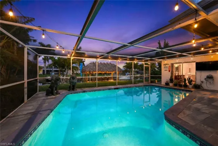 419  Pinecrest  CT, Cape Coral, FL 33904