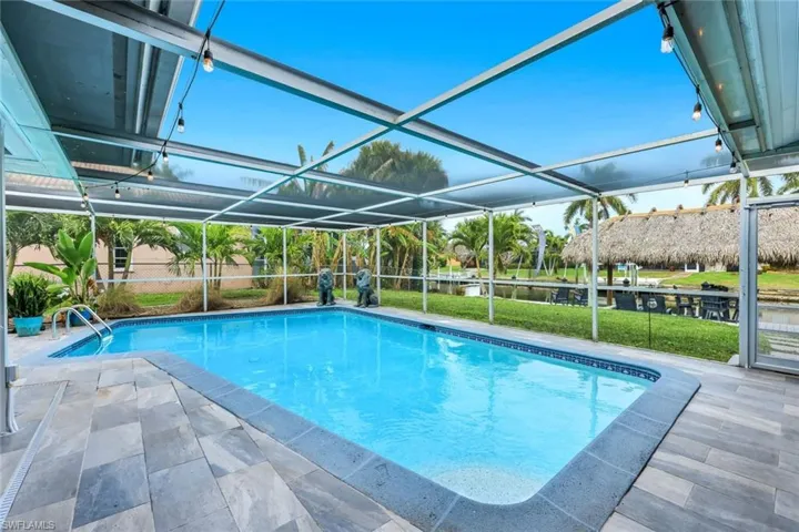 419  Pinecrest  CT, Cape Coral, FL 33904