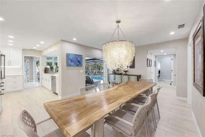 419  Pinecrest  CT, Cape Coral, FL 33904
