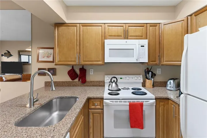 3324  Olympic  DR, Naples, FL 34105